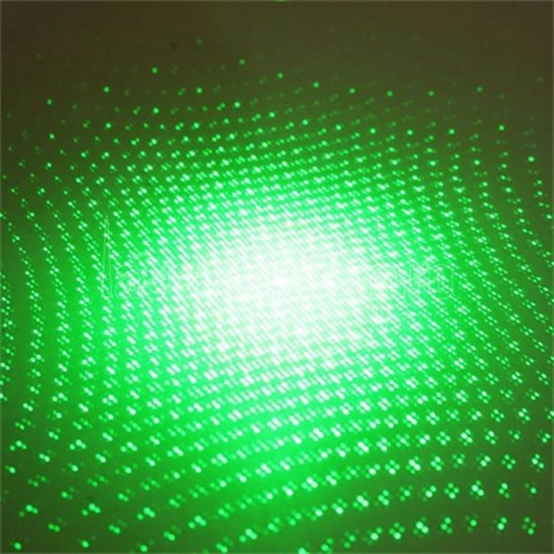 Stylo laser vert Starlight Lasers® X1, Comprend 2 piles AAA