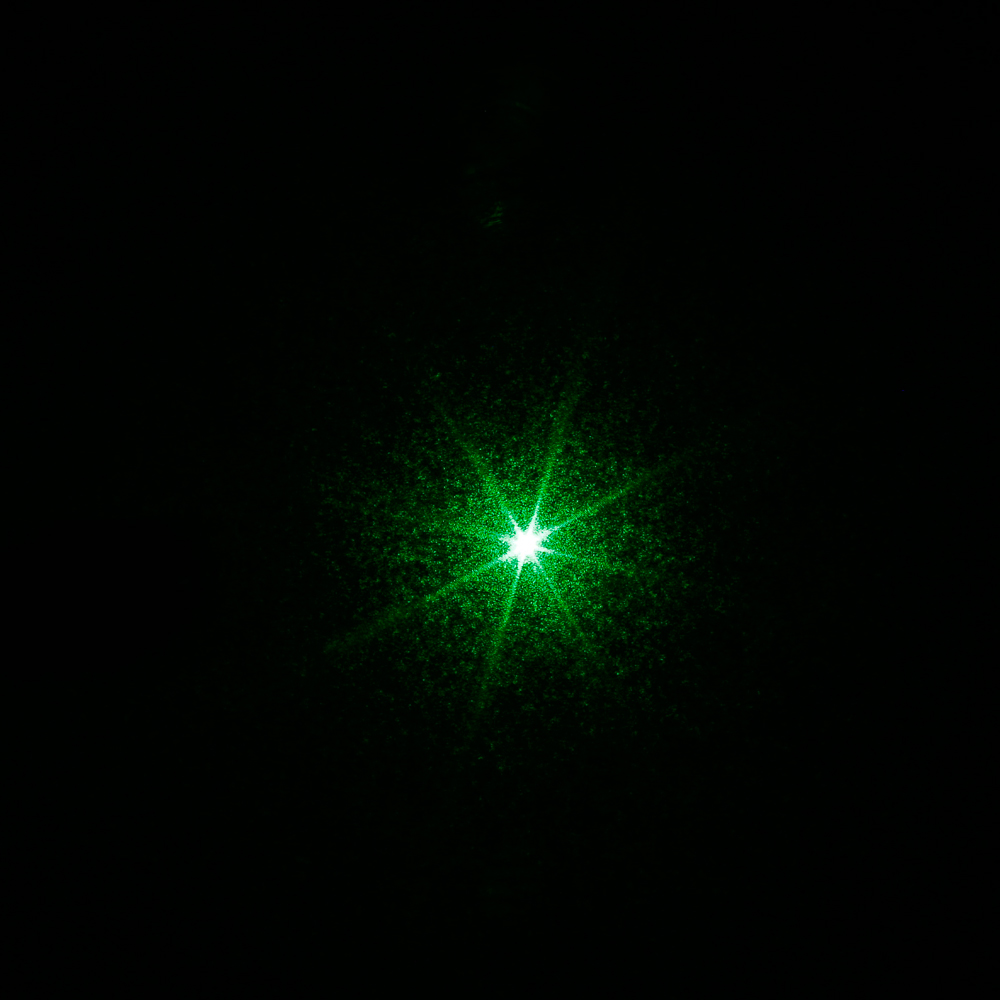 5mW 532nm Penna puntatore laser a luce verde a fuoco verde con batteria ricaricabile 18650 nera